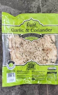 Riya’s Garlic & Coriander Naan Breads pack